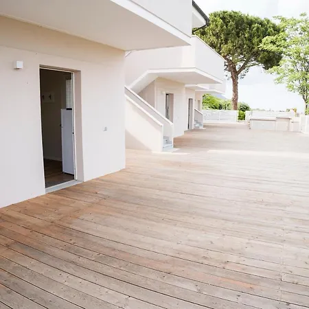 公寓式酒店 Balconi Del Conero 4*