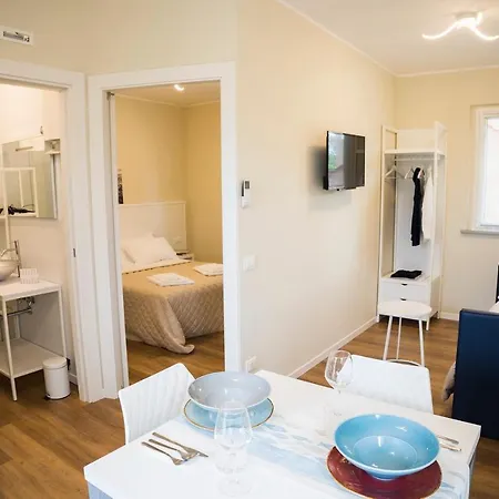 Balconi Del Conero 公寓式酒店